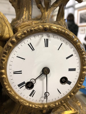 Lot 123 - Late 19th Century gilt spelter mantel clock