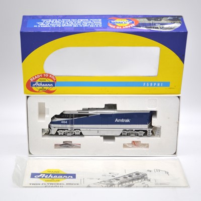 Lot 207 - Athearn HO gauge model railway locomotive ref 2603 F59PHI Amtrak West #464