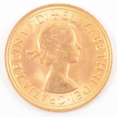 Lot 157 - Elizabeth II gold Sovereign, 1967, 8g
