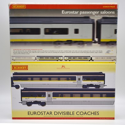 Lot 601 - Two Hornby OO gauge model railway Eurostar divisible coaches sets