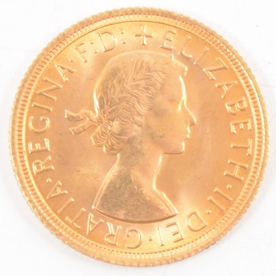 Lot 159 - Elizabeth II gold Sovereign, 1967, 8g