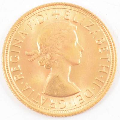 Lot 163 - Elizabeth II gold Sovereign, 1967, 8g