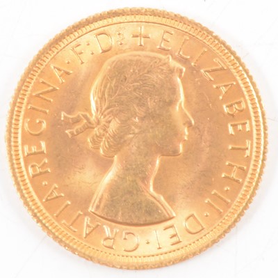 Lot 166 - Elizabeth II gold Sovereign, 1967, 8g