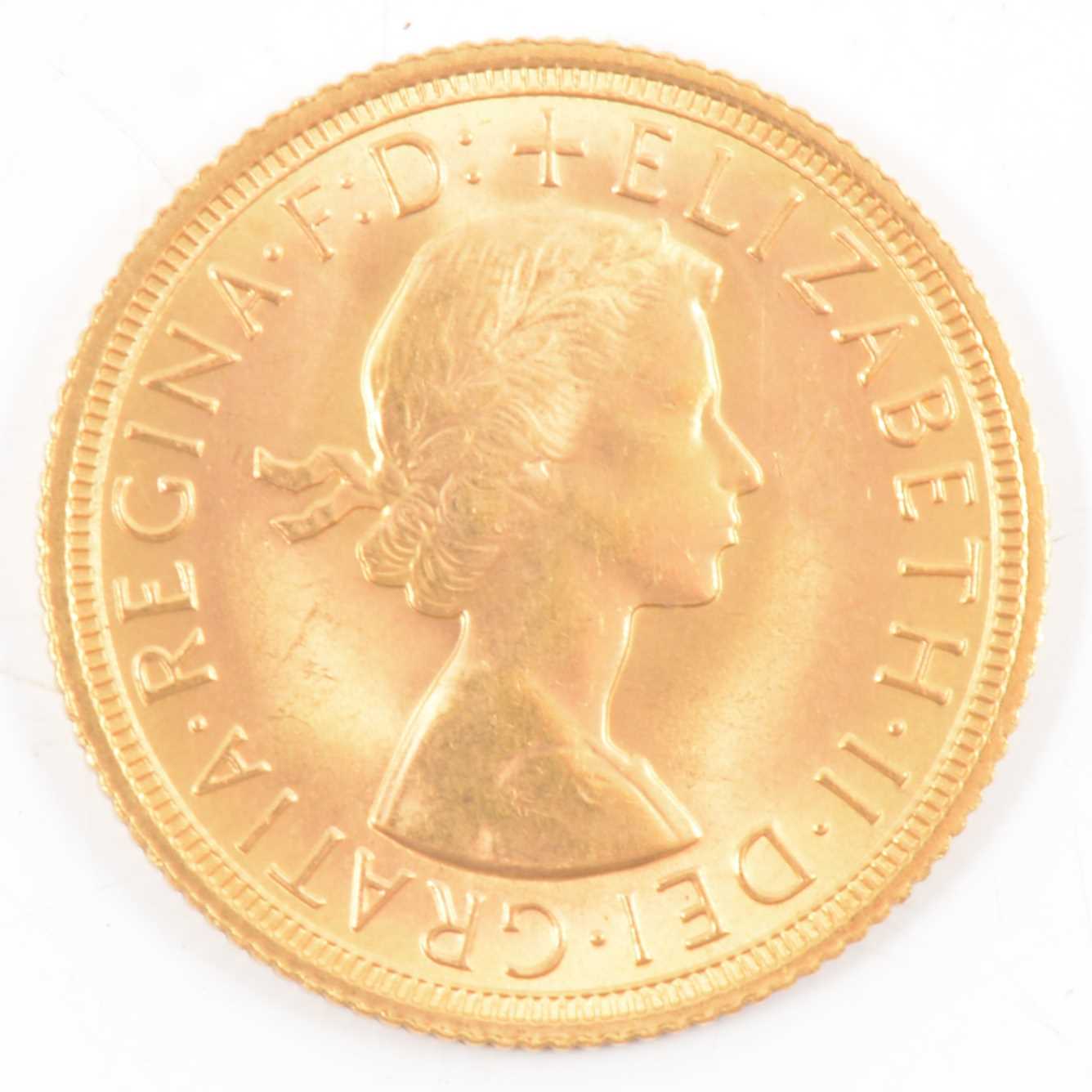 Lot 171 - Elizabeth II gold Sovereign, 1968, 8g