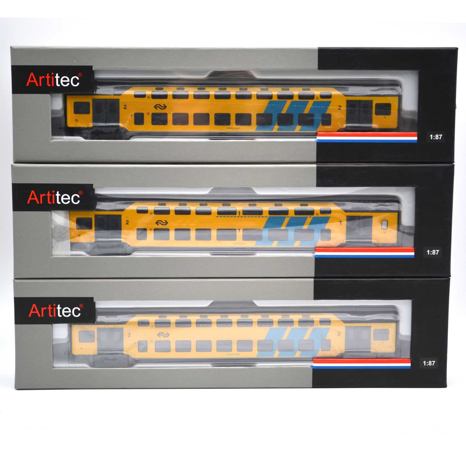 Lot 395 - Three Artitec HO gauge model railway passenger coaches