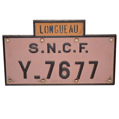Lot 724 - French cast metal number plate locomotive tenderplate, SNCF Y.7677 'Longue Au'