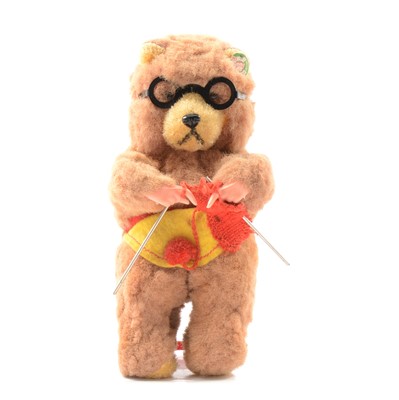 Lot 98 - A Max Carl knitting automaton bear