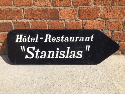 Lot 281 - Original French railway station / road enamel arrow sign, 'Hotel-Restaurant Stanislas'