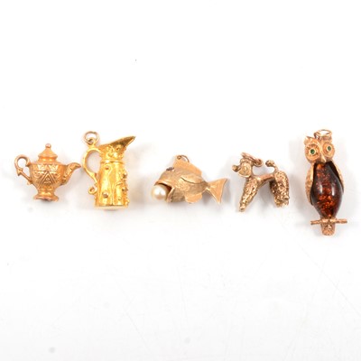 Lot 95 - Five 9 carat gold charms