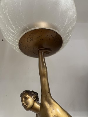Lot 89 - Art Deco figural globe lamp