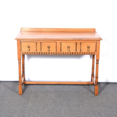 Lot 308 - Oak side table