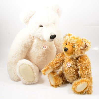 Lot 346 - Two Steiff teddy bears Goldi and Polar, with certificates.