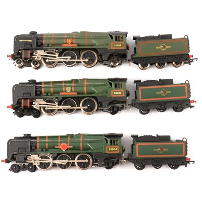 Lot 198 - Three loose Wrenn OO gauge model railway locomotives.