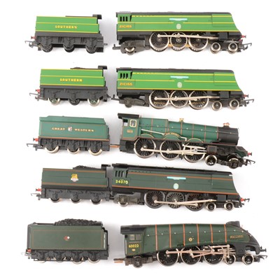 Lot 70 - Five loose OO gauge model railway locomotives.