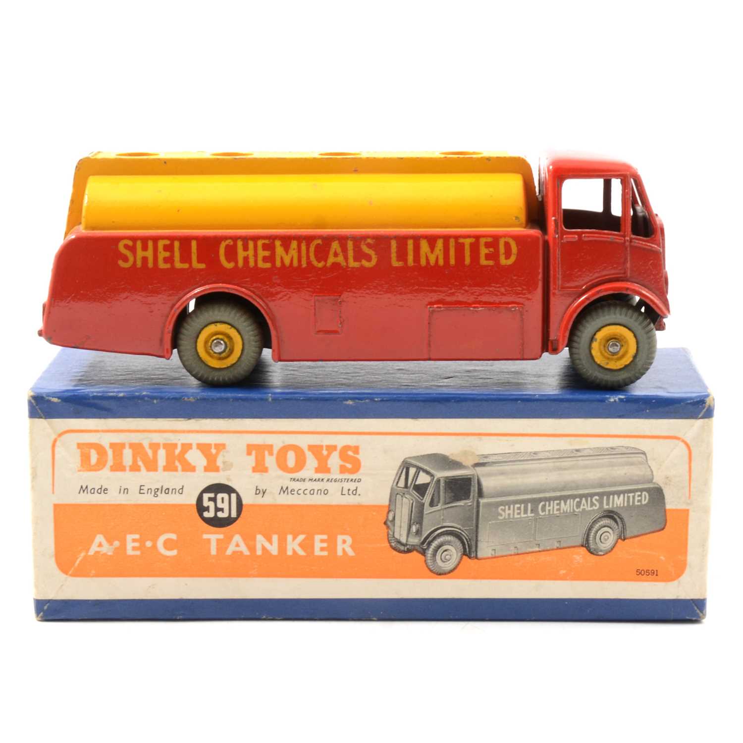 Lot 275 - Dinky Toys die-cast model 591 AEC tanker 'Shell Chemicals Limited', boxed.