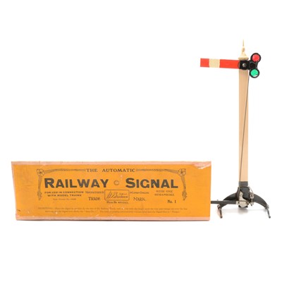 Lot 4 - Britains O gauge model railway signal, ref No.1 boxed.