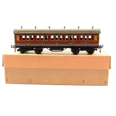 Lot 3 - Bassett-Lowke O gauge model railway passenger coach, LMS 1st class