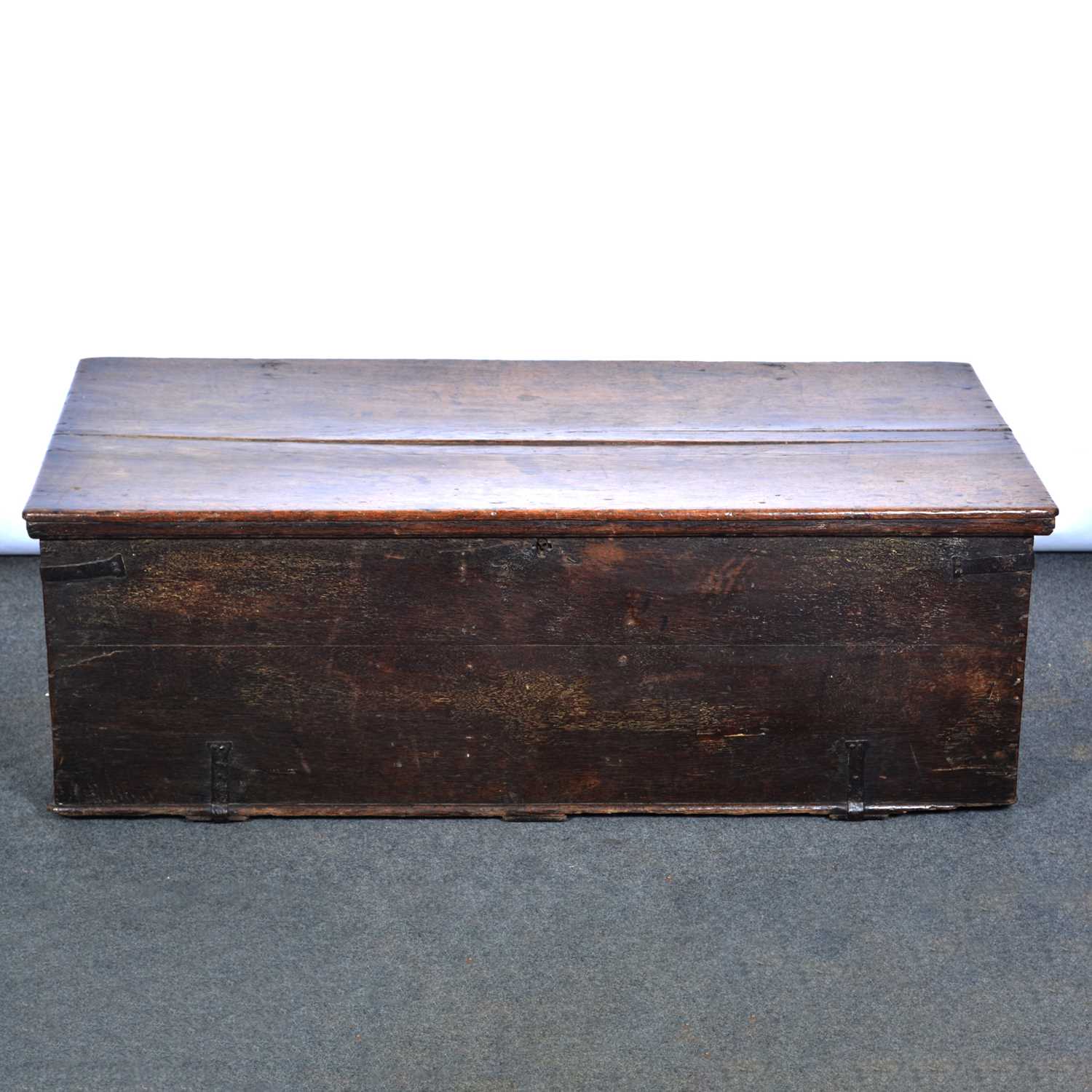 Lot 369 Oak blanket box / trunk