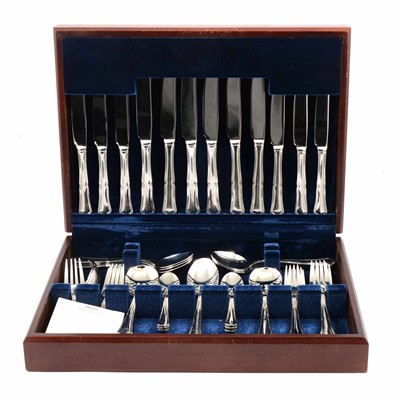 Lot 192 - Set of six seal-top coffee spoons, William Suckling Ltd, Birmingham 1925, and other plated wares.