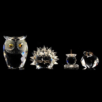 Lot 34 - Collection of glass animal ornaments and paperweights, including Swarovski