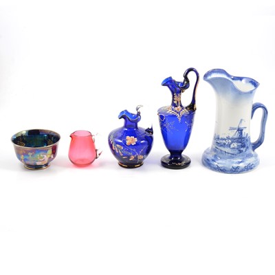 Lot 76 - Small quantity of decorative ceramics and glass.