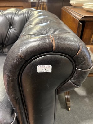 Lot 371 - Modern leather Chesterfield type sofa
