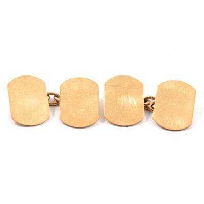 Lot 216 - A pair of 9 carat yellow gold chain link cufflinks.