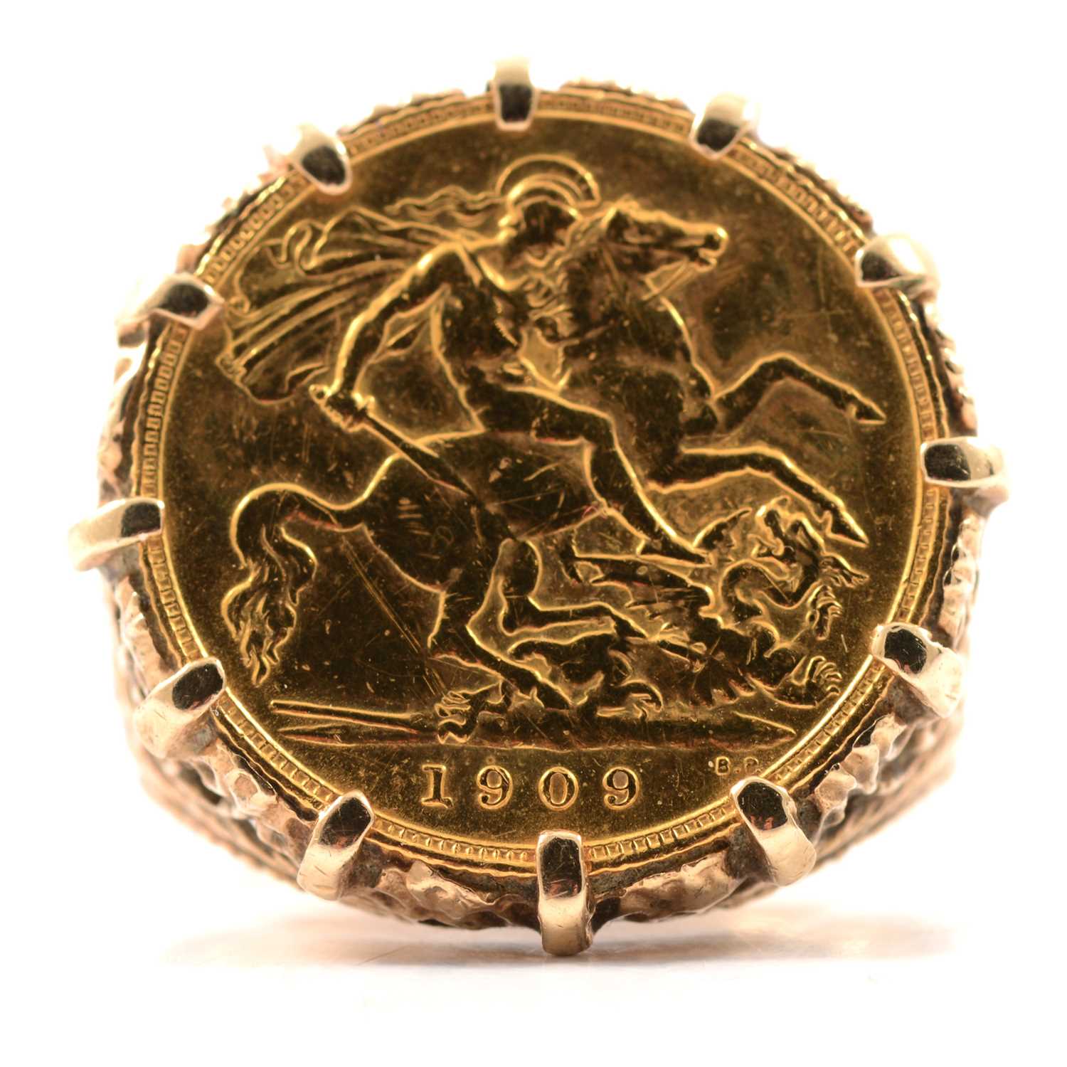 Lot 93 - A Gold Half Sovereign ring.