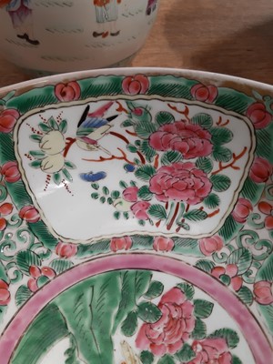 Lot 82 - Chinese polychrome jar, three Canton bowls and Japanese bowl.