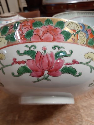 Lot 82 - Chinese polychrome jar, three Canton bowls and Japanese bowl.