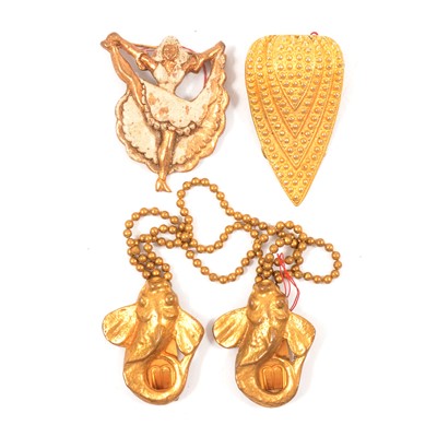 Lot 301 - A collection of vintage Keim of London and similar brooches and clips.