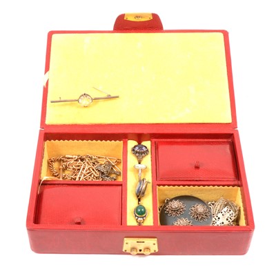 Lot 280 - A red jewellery box containing silver, and gold-plated jewellery.