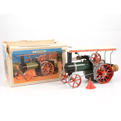 Lot 24 - Mamod live steam tractor TE1a Showman's traction engine, boxed