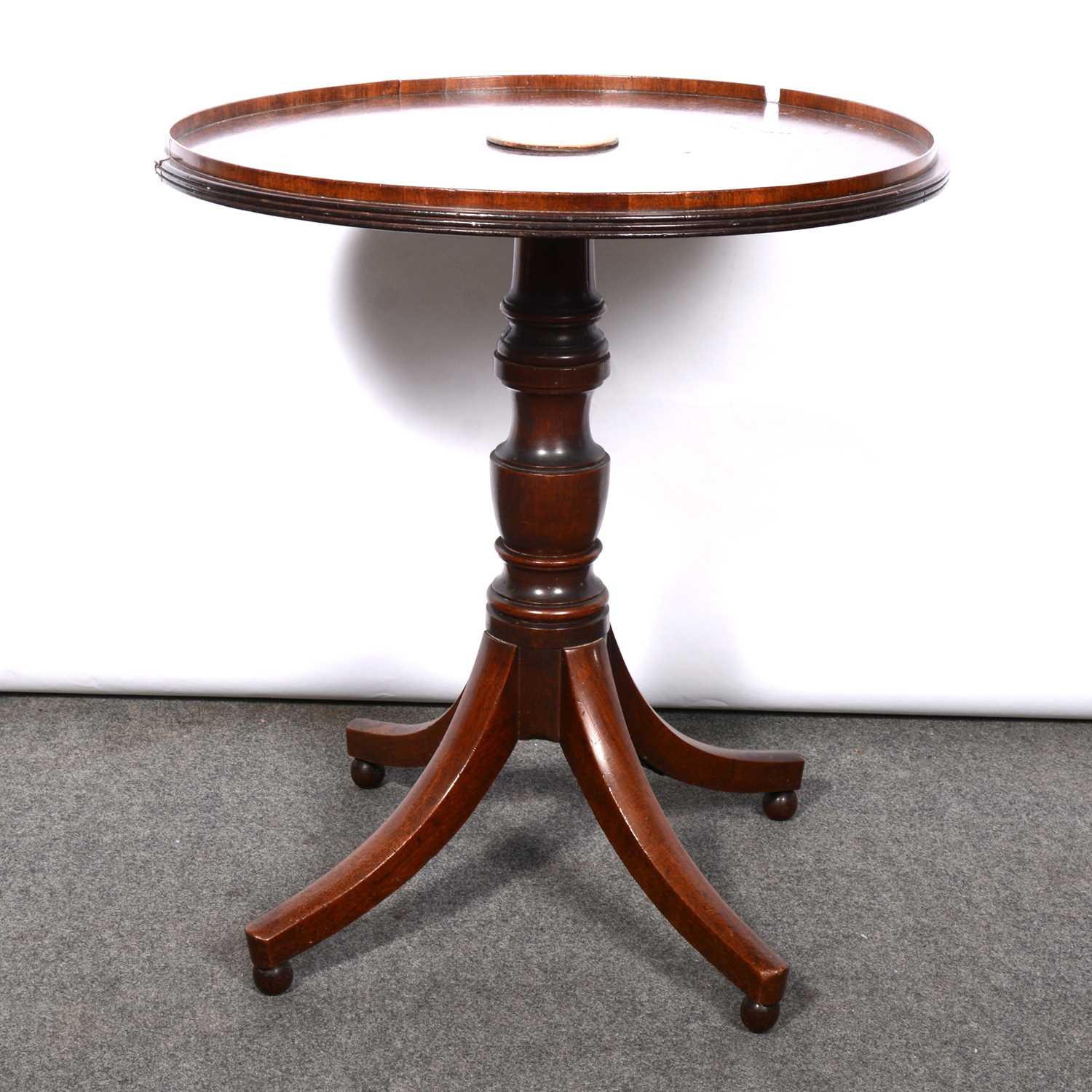 Lot 367 - Late Victorian mahogany pedestal table