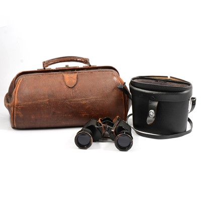Lot 101 - Leather Gladstone bag; and a pair of Lieberman 8x40 binoculars.