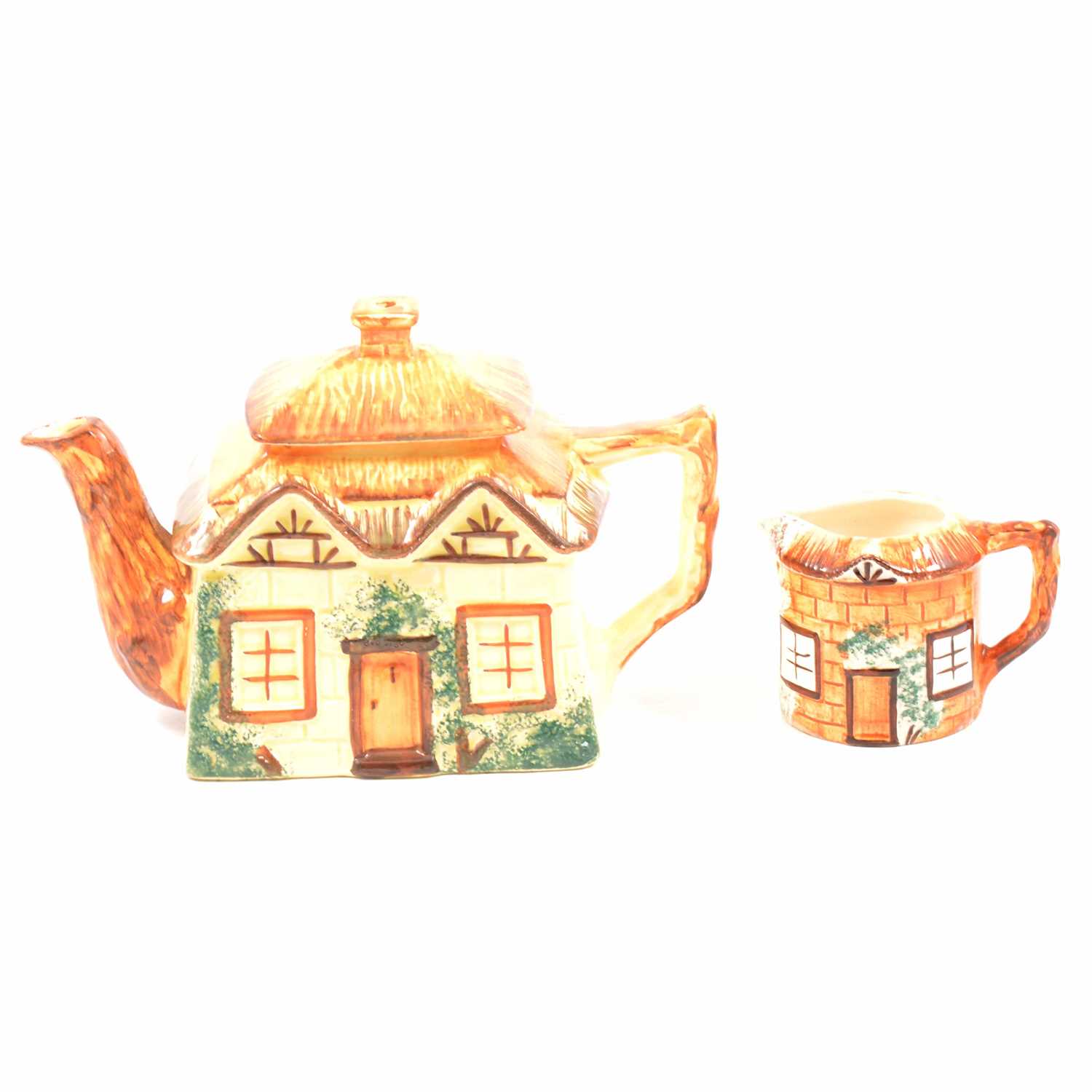 Lot 39 Novelty teapots and tea caddies