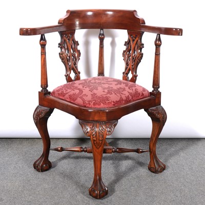 Lot 469 - Reproduction George III style corner chair