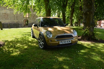 Lot 371 - Mini Cooper Hatch, 1598cc, petrol,  Sept '03 reg, 36,250 miles