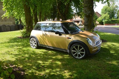 Lot 371 - Mini Cooper Hatch, 1598cc, petrol,  Sept '03 reg, 36,250 miles