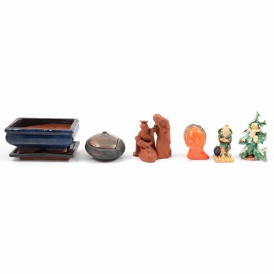 Lot 50 - Quantity of assorted decorative ceramics.