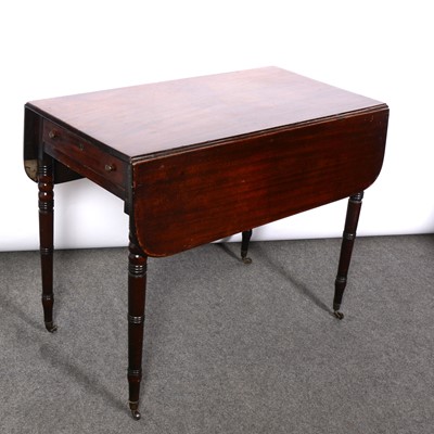 Lot 332 - Early Victorian mahogany Pembroke table