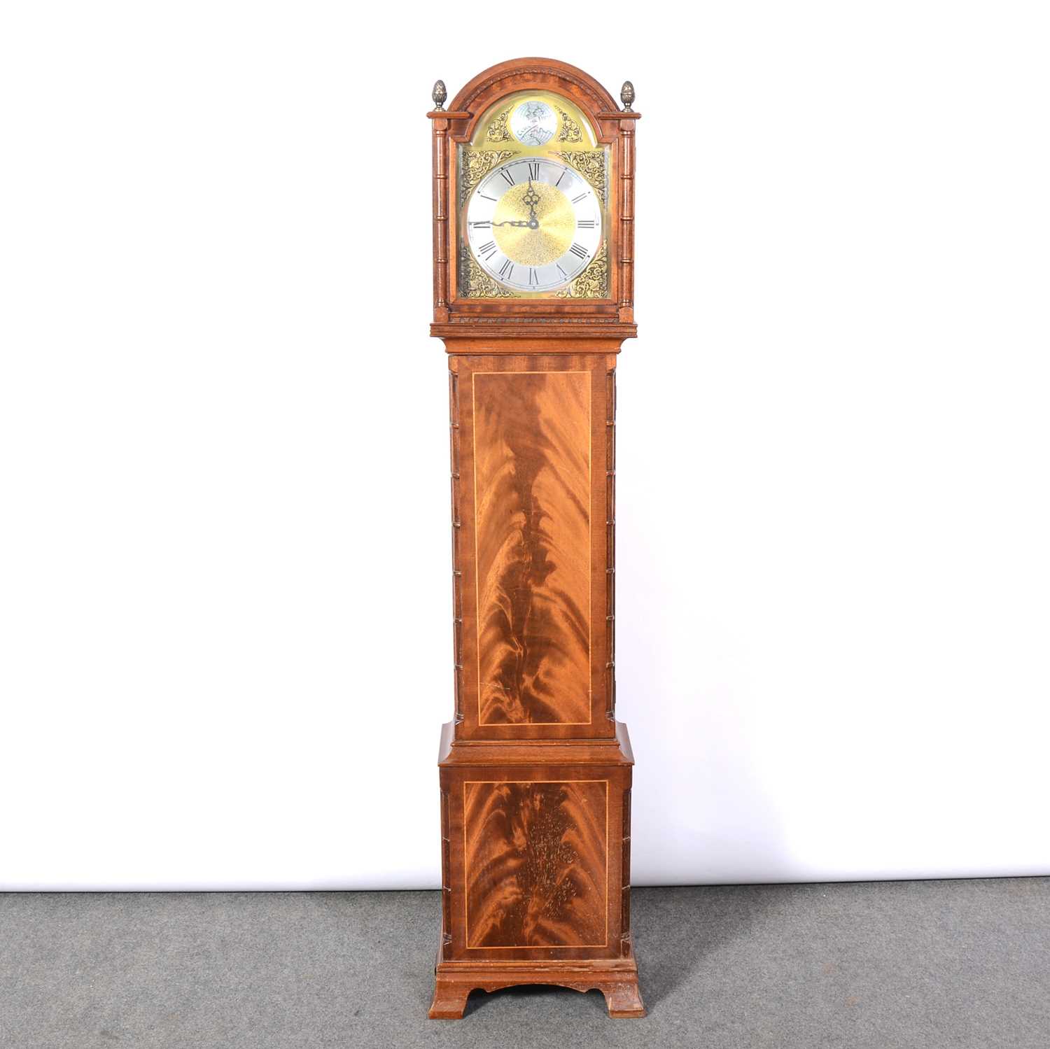 Lot 472 - Modern mahogany grandmother clock