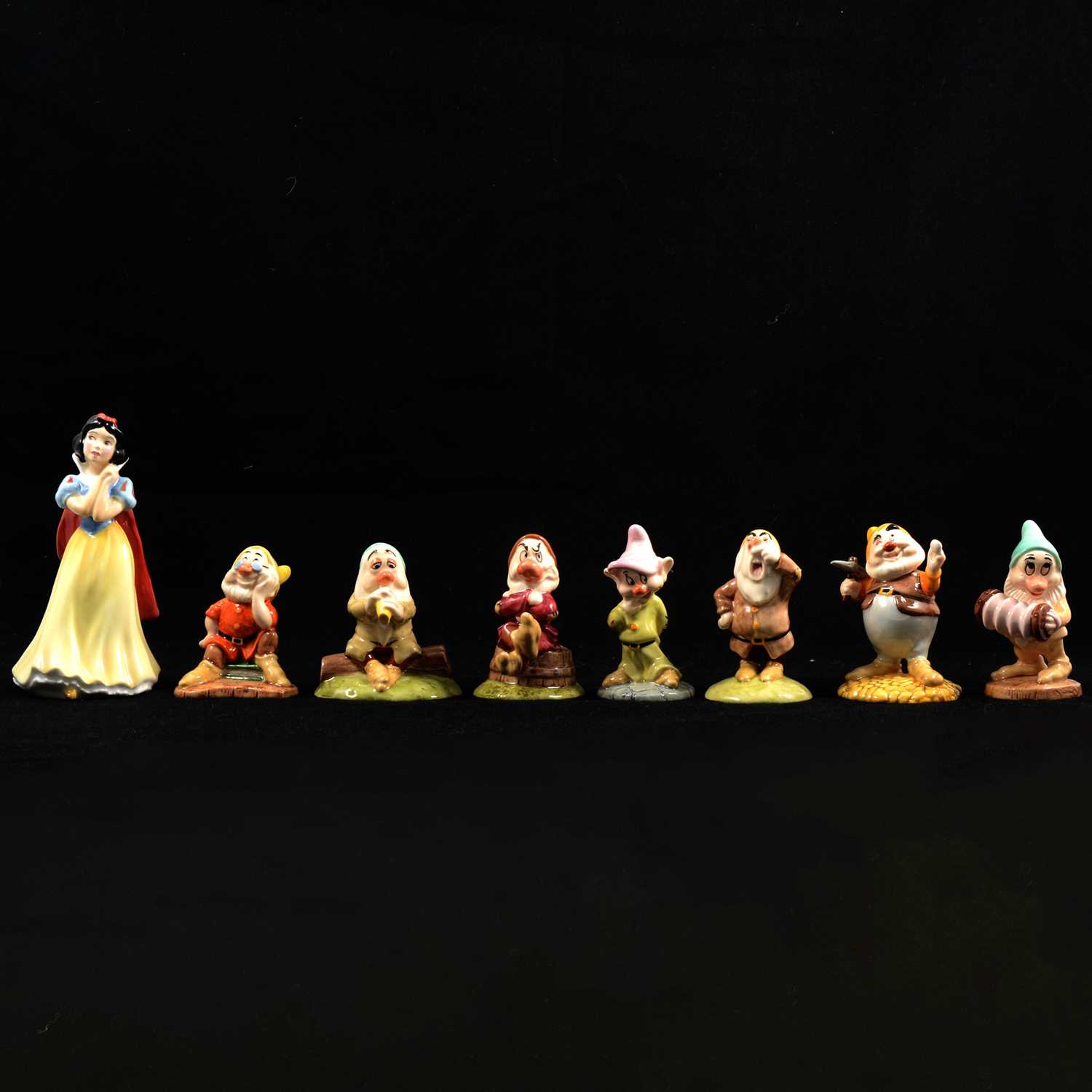 Lot 5 - Royal Doulton - Snow White and the Seven Dwarfs series