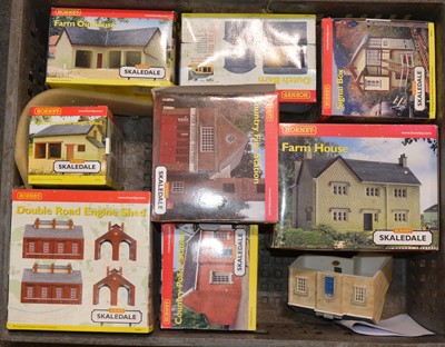 Lot 227 - Hornby OO gauge model railway Skaledale track-side buildings