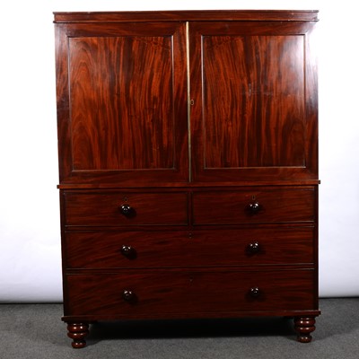 Lot 507 - George III mahogany linen press