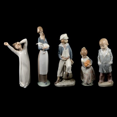 Lot 96 - Five Lladro figurines.