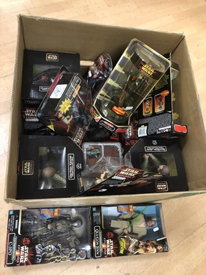 Lot 418 - Star Wars figures and toys, including three Applause Mega-Collectible figures