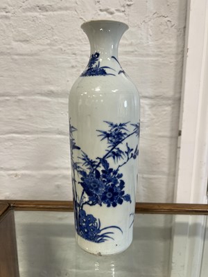 Lot 109 - Chinese blue and white bottle vase and plate