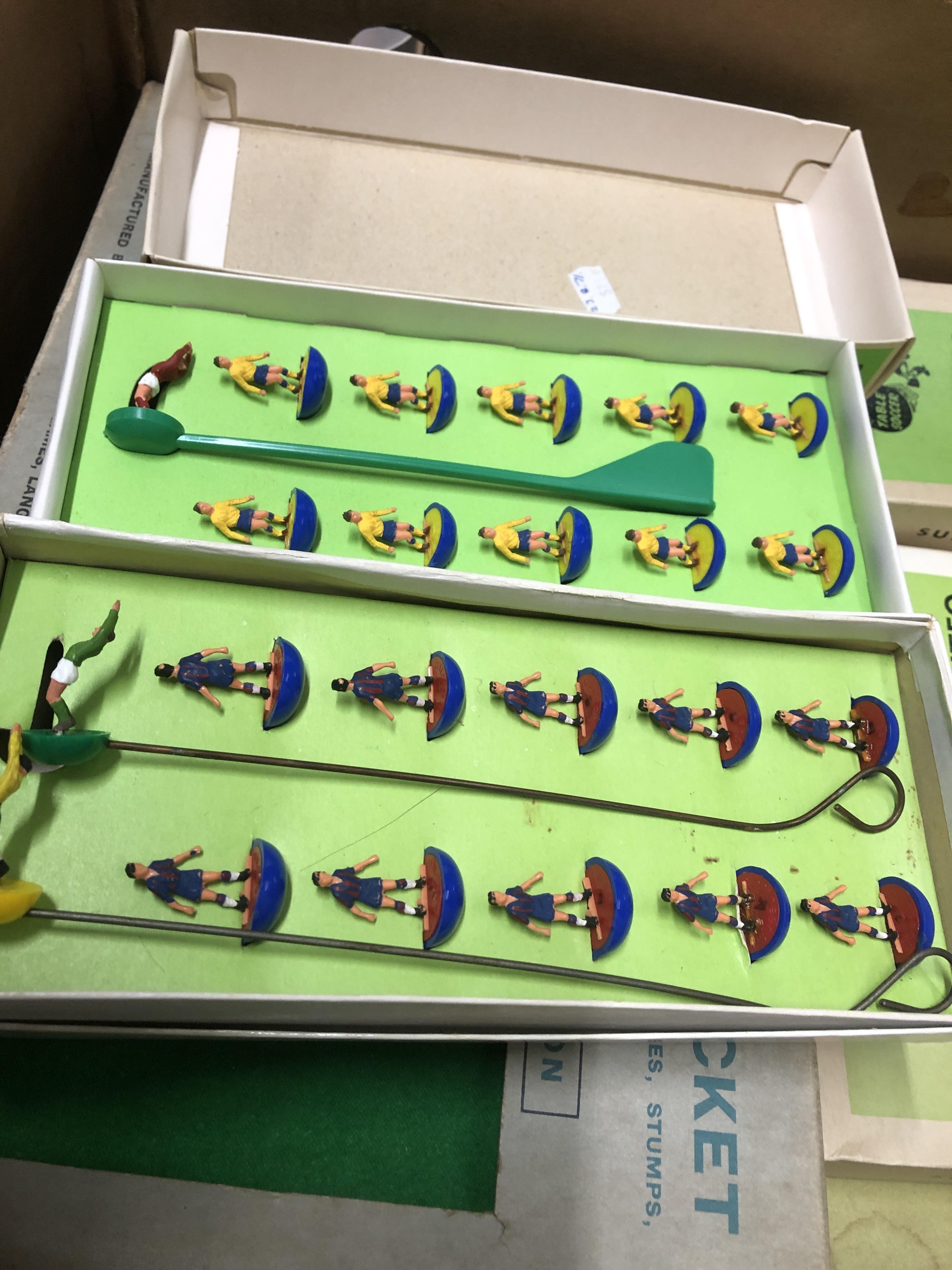 Lot 41 - Subbuteo table soccer, including boxed