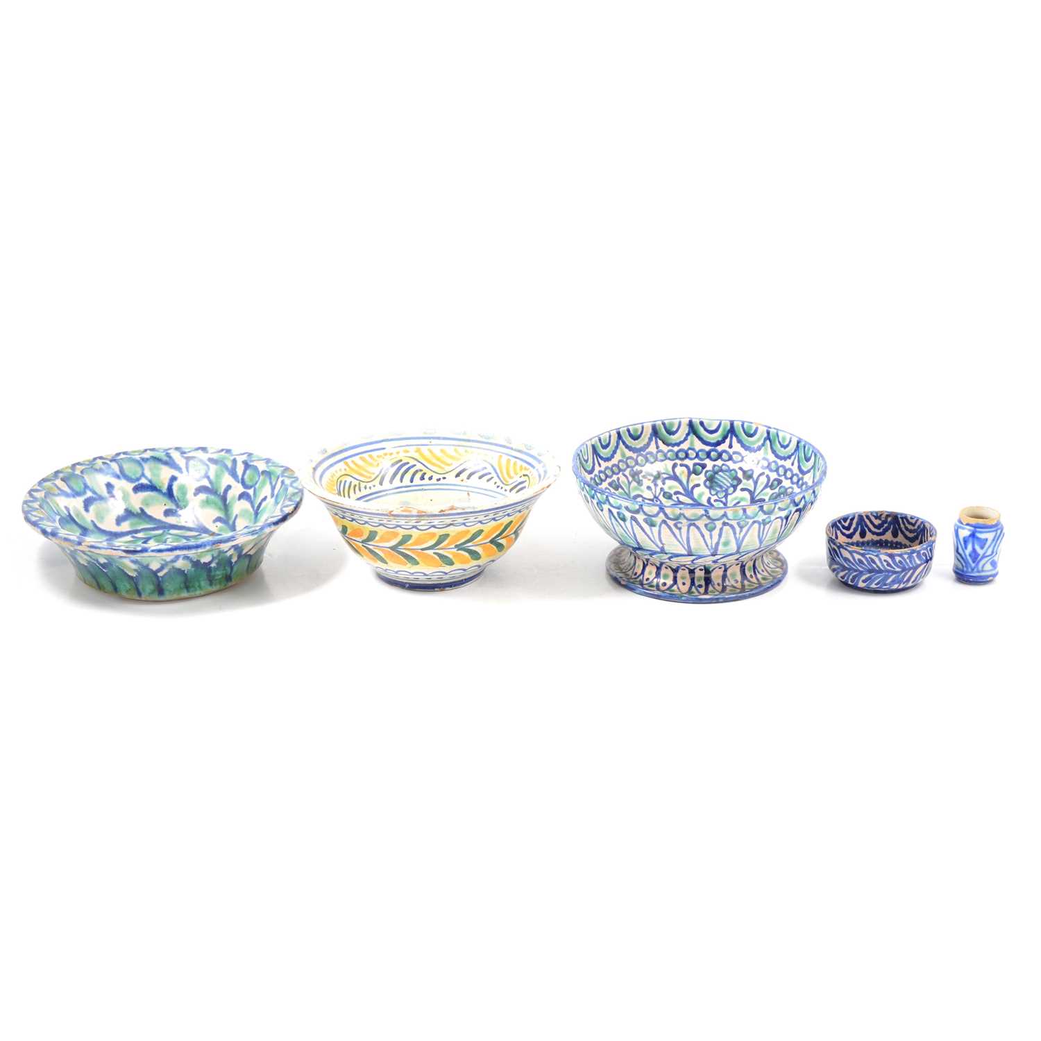 Lot 46 - A majolica bowl and Turkish earthenware bowls